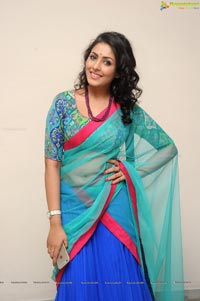 Madhu Shalini in Half Saree