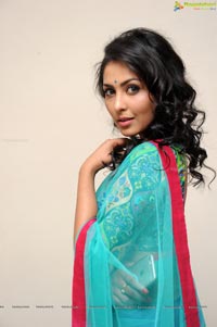 Madhu Shalini in Half Saree