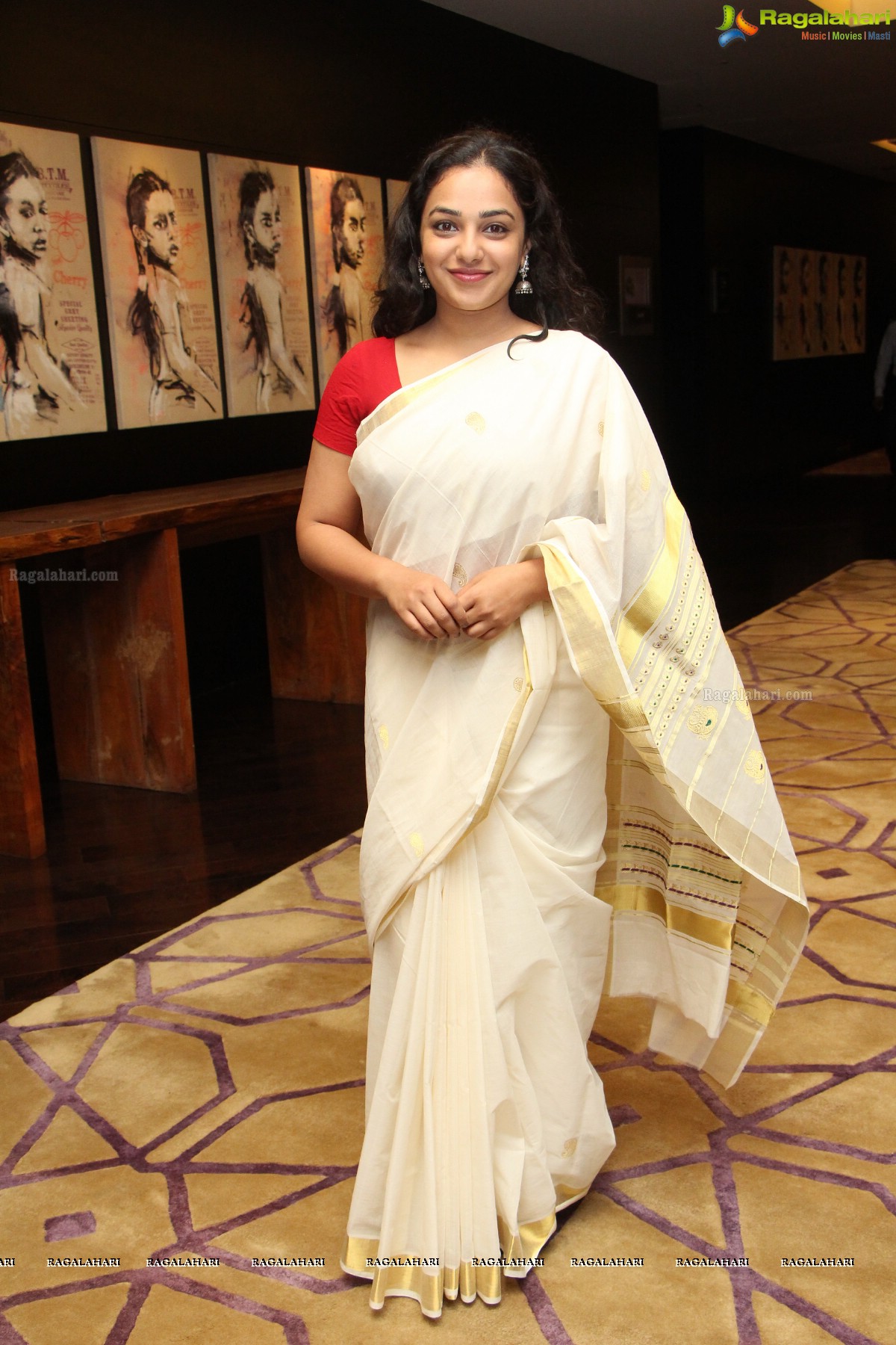 Nithya Menen at Gnana Shekar VS Art Exhibition in Hyderabad, Photo Gallery