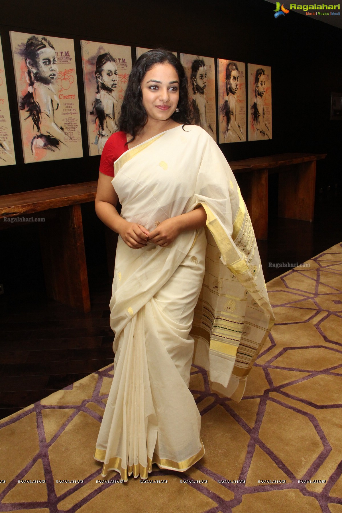 Nithya Menen at Gnana Shekar VS Art Exhibition in Hyderabad, Photo Gallery