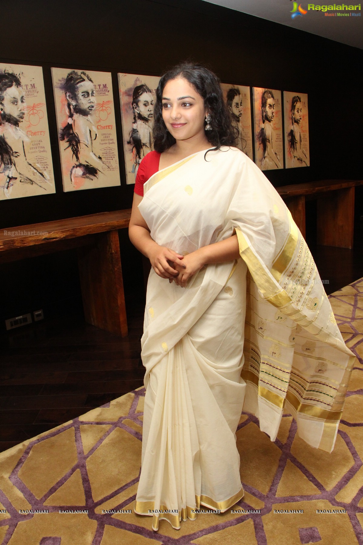 Nithya Menen at Gnana Shekar VS Art Exhibition in Hyderabad, Photo Gallery