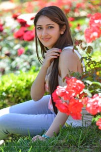 Sayesha Saigal High Definition Photos