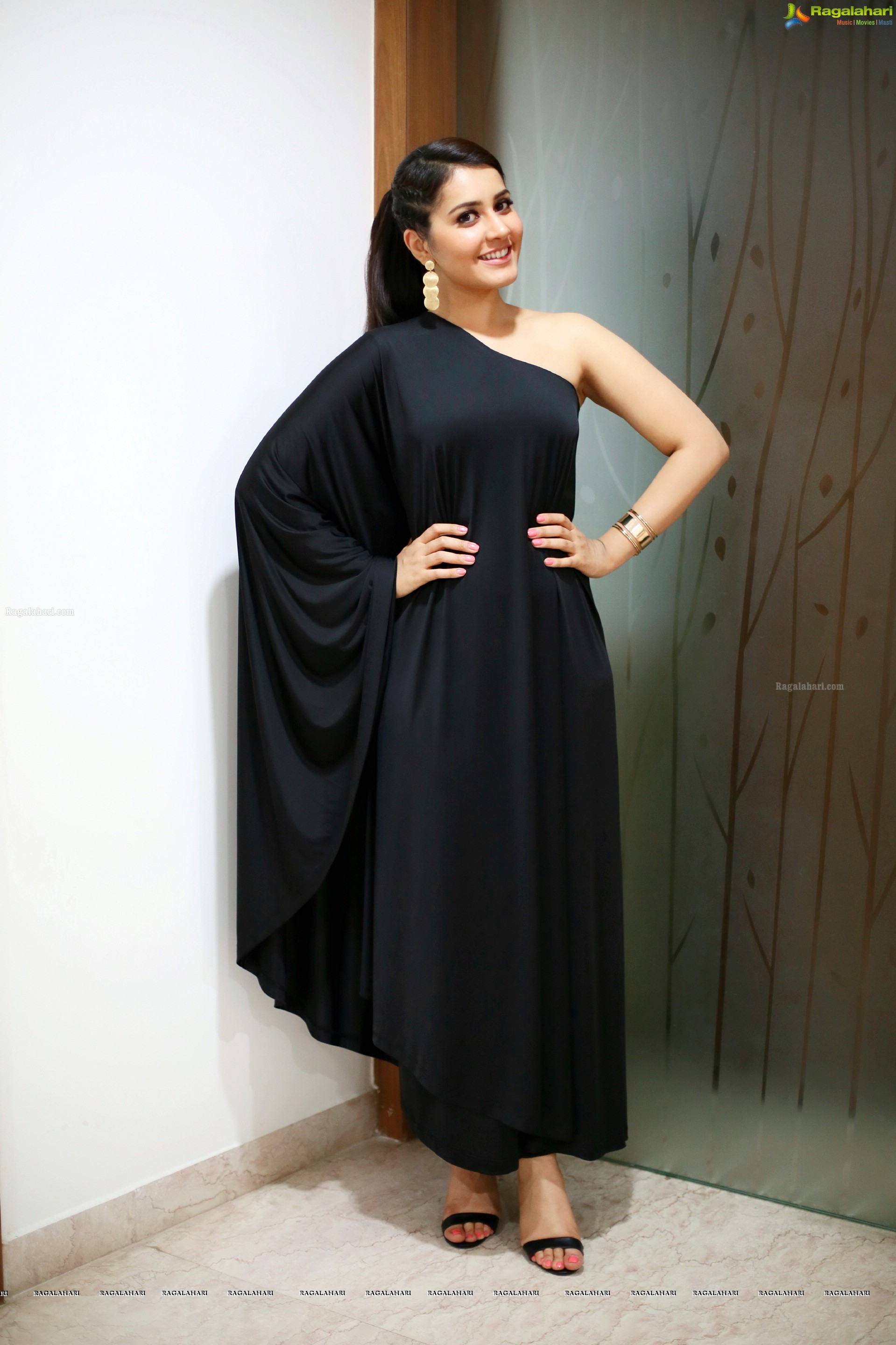 Rashi Khanna in Sleeveless Black Dress Stills