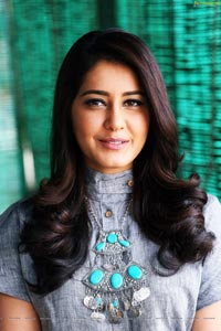 Bollywood Actress Raashi Khanna