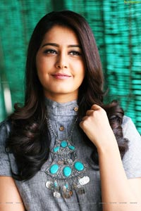 Bollywood Actress Raashi Khanna