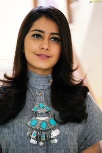 Bollywood Actress Raashi Khanna