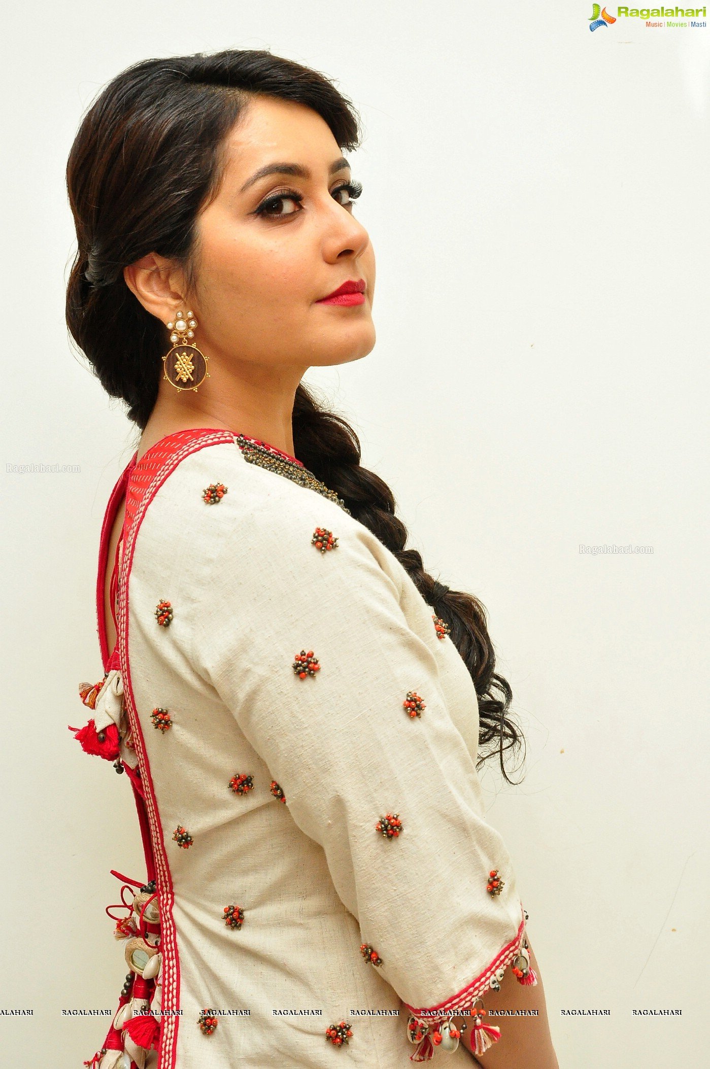 Raashi Khanna Glam Stills from  Supreme Audio Launch