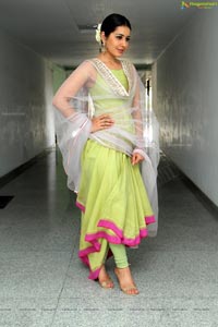 Raashi Khanna Indian Traditional Dress