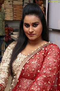 Mahathi Photos