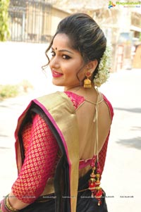 Madhavi Latha Photos