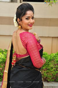 Madhavi Latha Photos