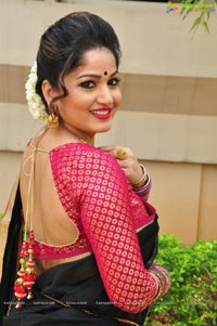 Madhavi Latha Photos