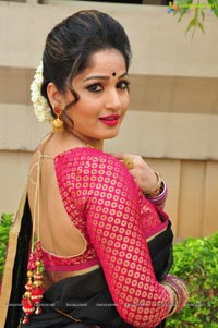 Madhavi Latha Photos