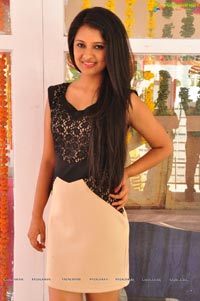 Nikita Bisht Photos