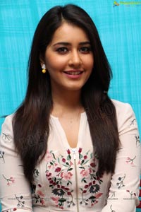 Raashi Khanna Photos