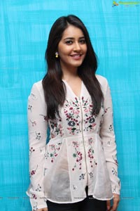 Raashi Khanna Photos