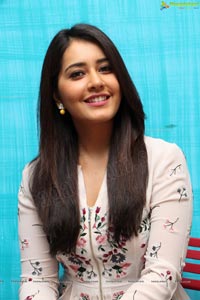 Raashi Khanna Photos