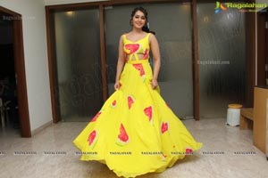 Raashi Khanna in Yellow Dress