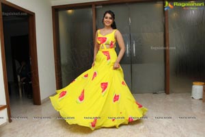 Raashi Khanna in Yellow Dress