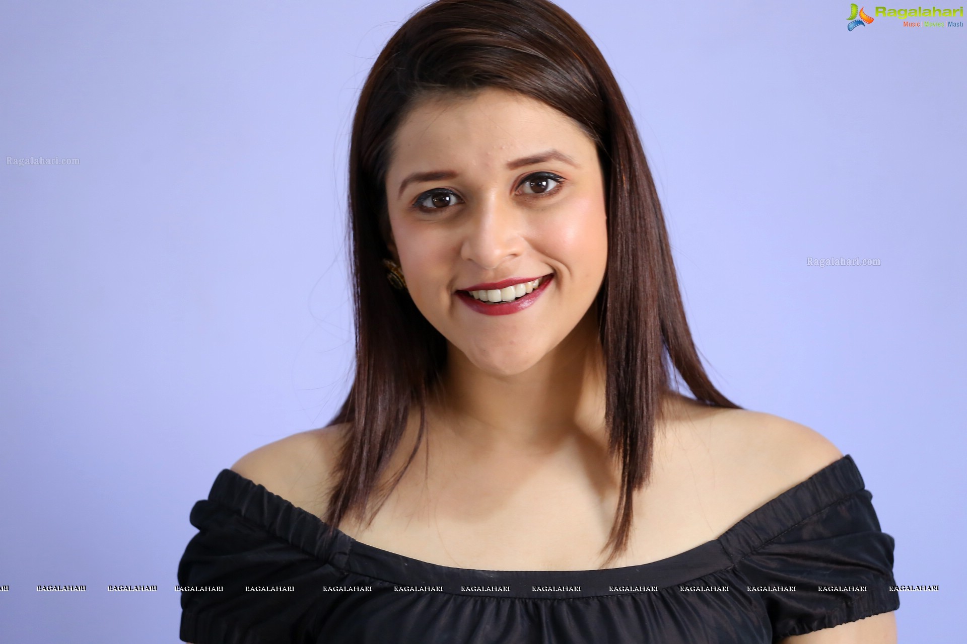 Mannara Chopra (High Definition)