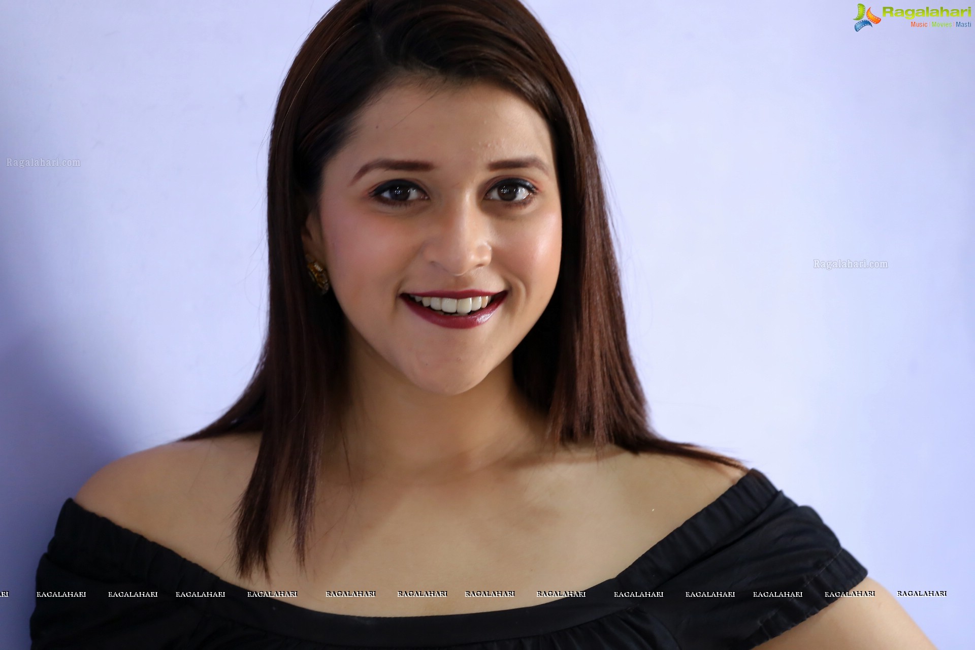 Mannara Chopra (High Definition)