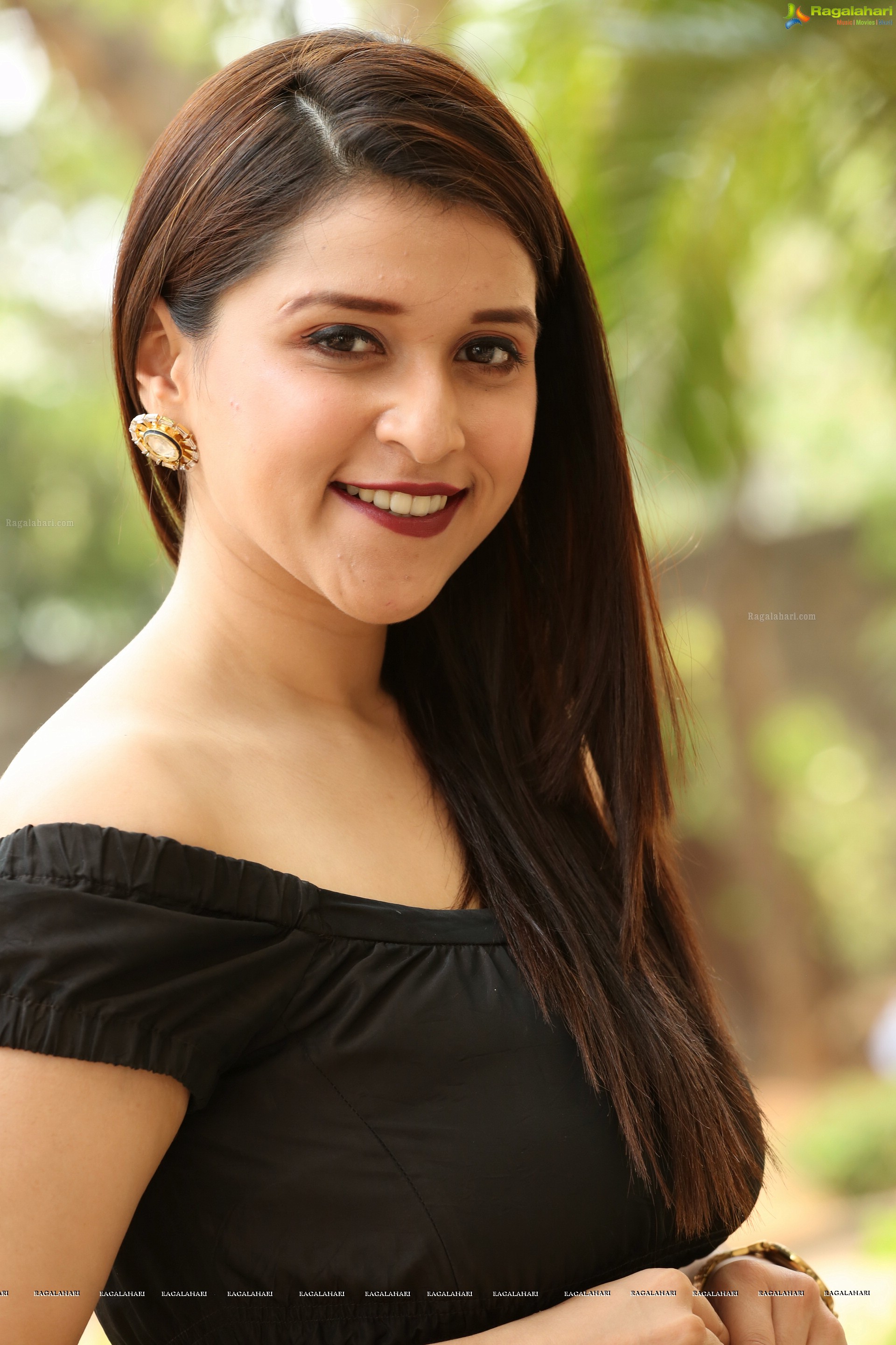 Mannara Chopra (High Definition)