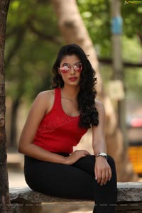 Khushboo Maheshwari Exclusive photoshoot