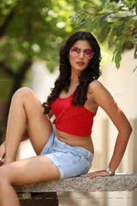 Khushboo Maheshwari Exclusive photoshoot