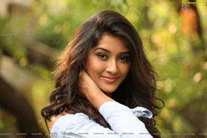 Pooja Jhaveri