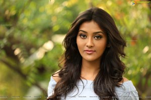 Pooja Jhaveri