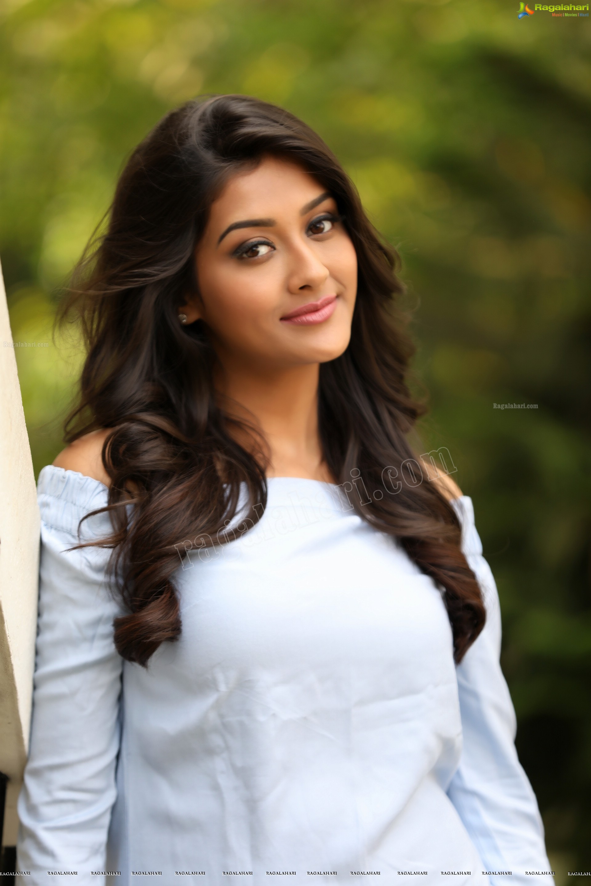 Pooja Jhaveri (Exclusive) (High Definition)