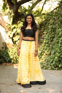 Pooja Jhaveri