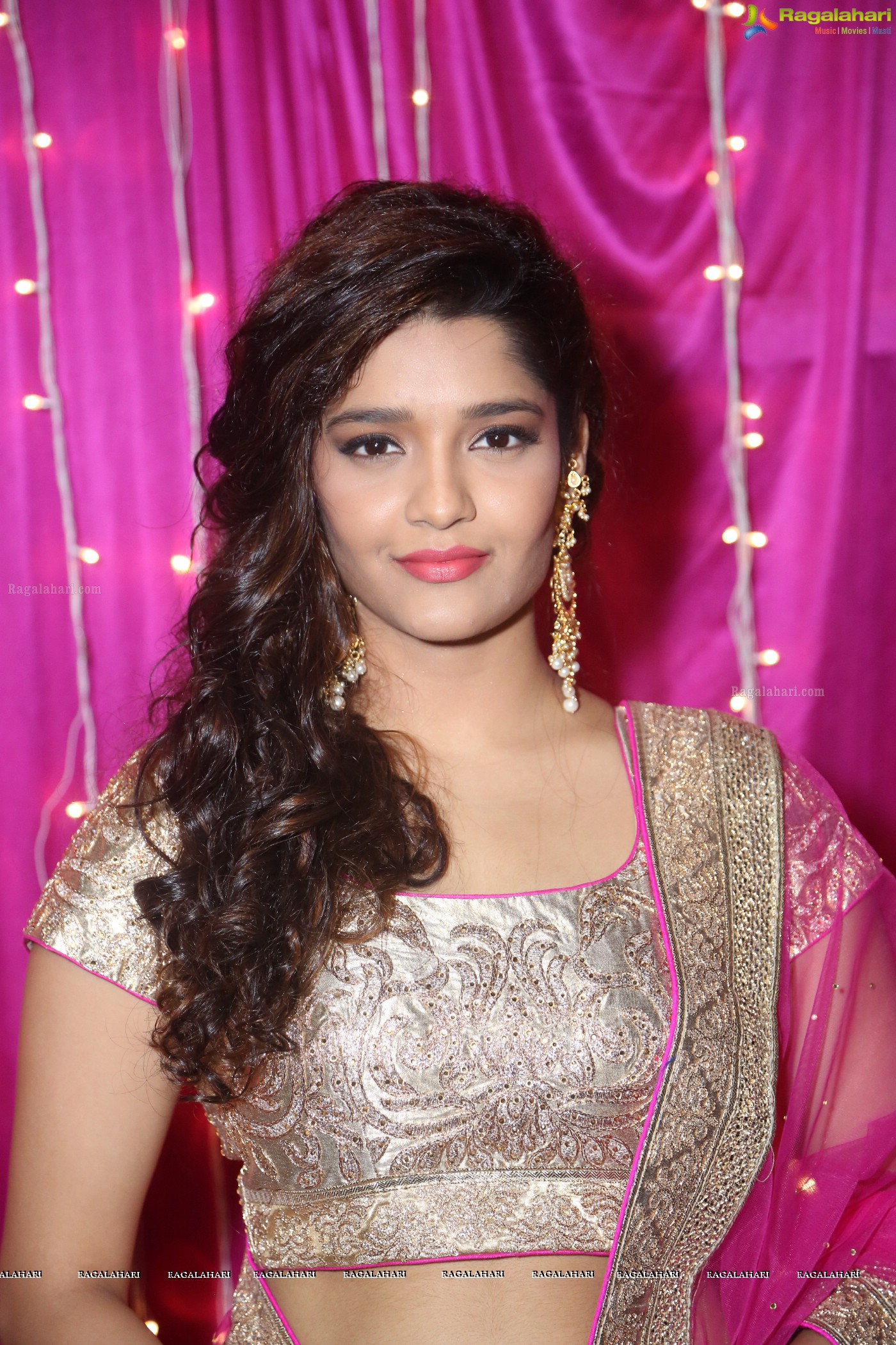 Ritika Singh (Posters)