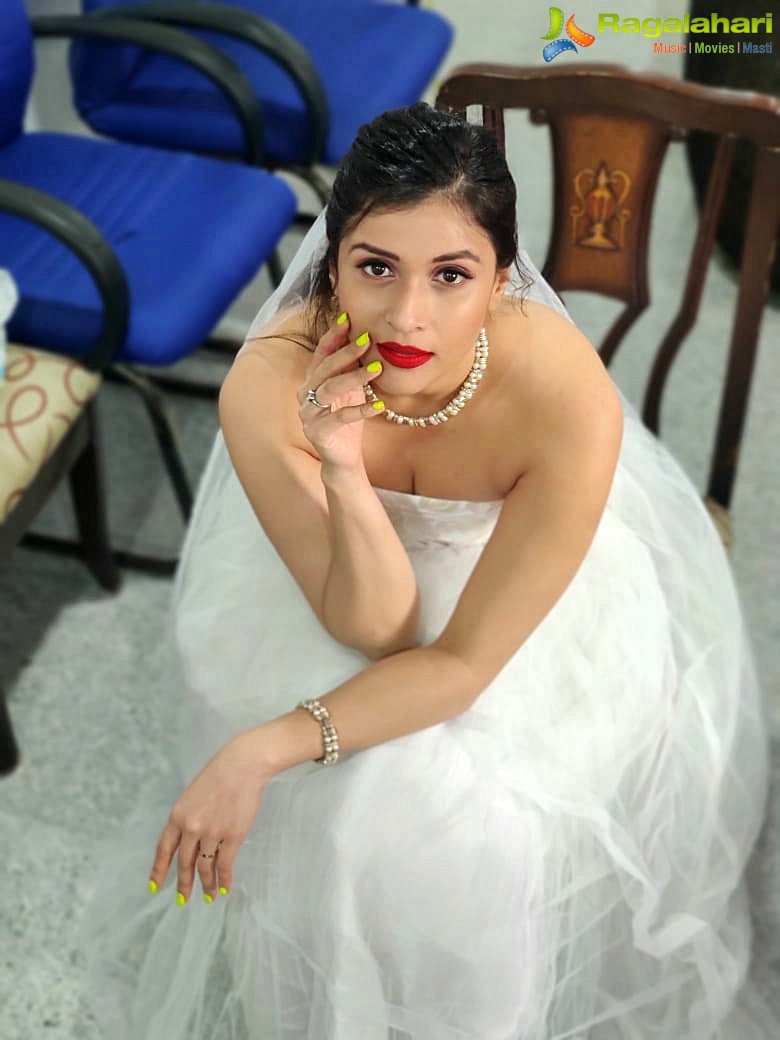 Mannara Chopra