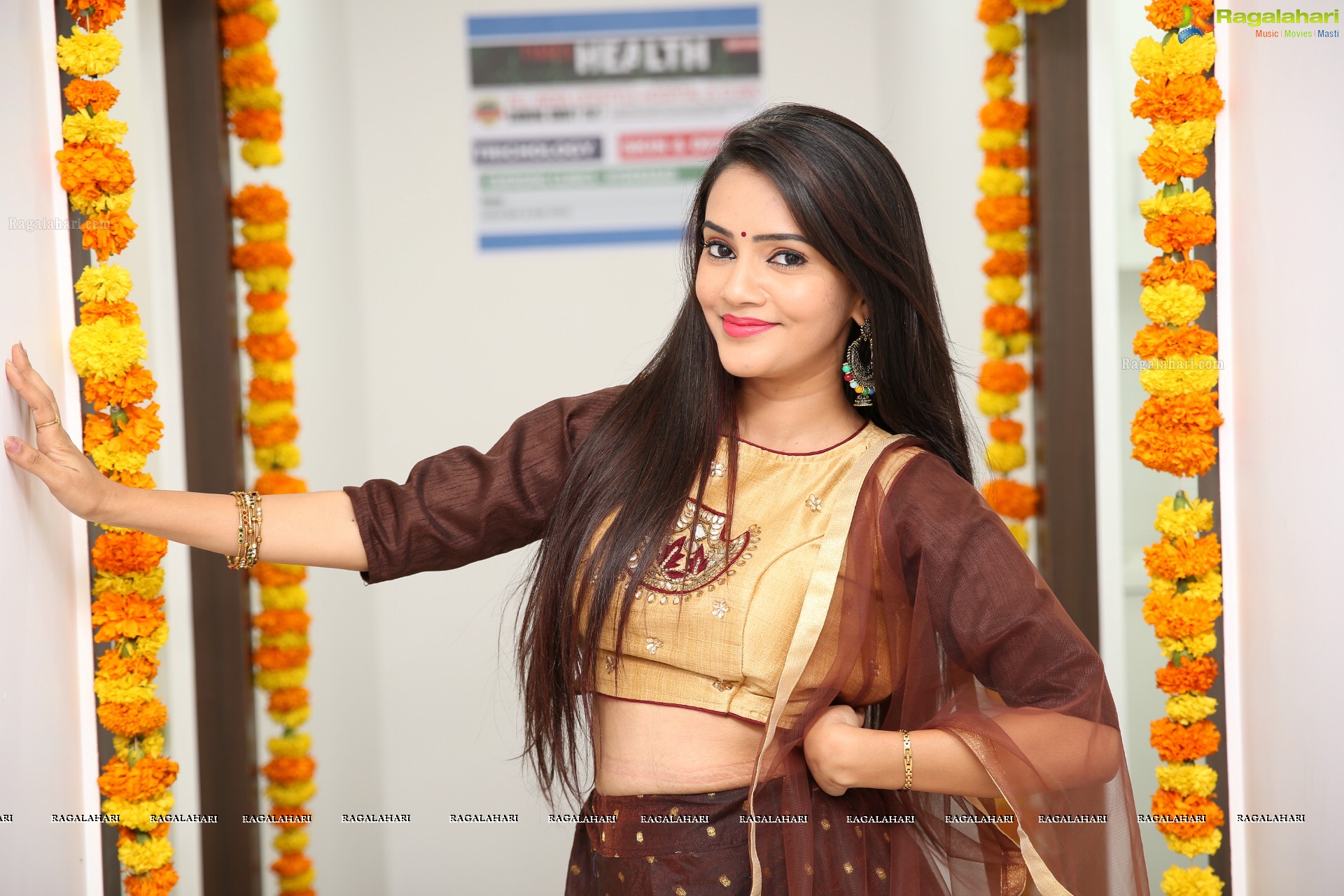 Satya Sameera at Arshi - Skin and Hair Clinic Launch (High Definition)