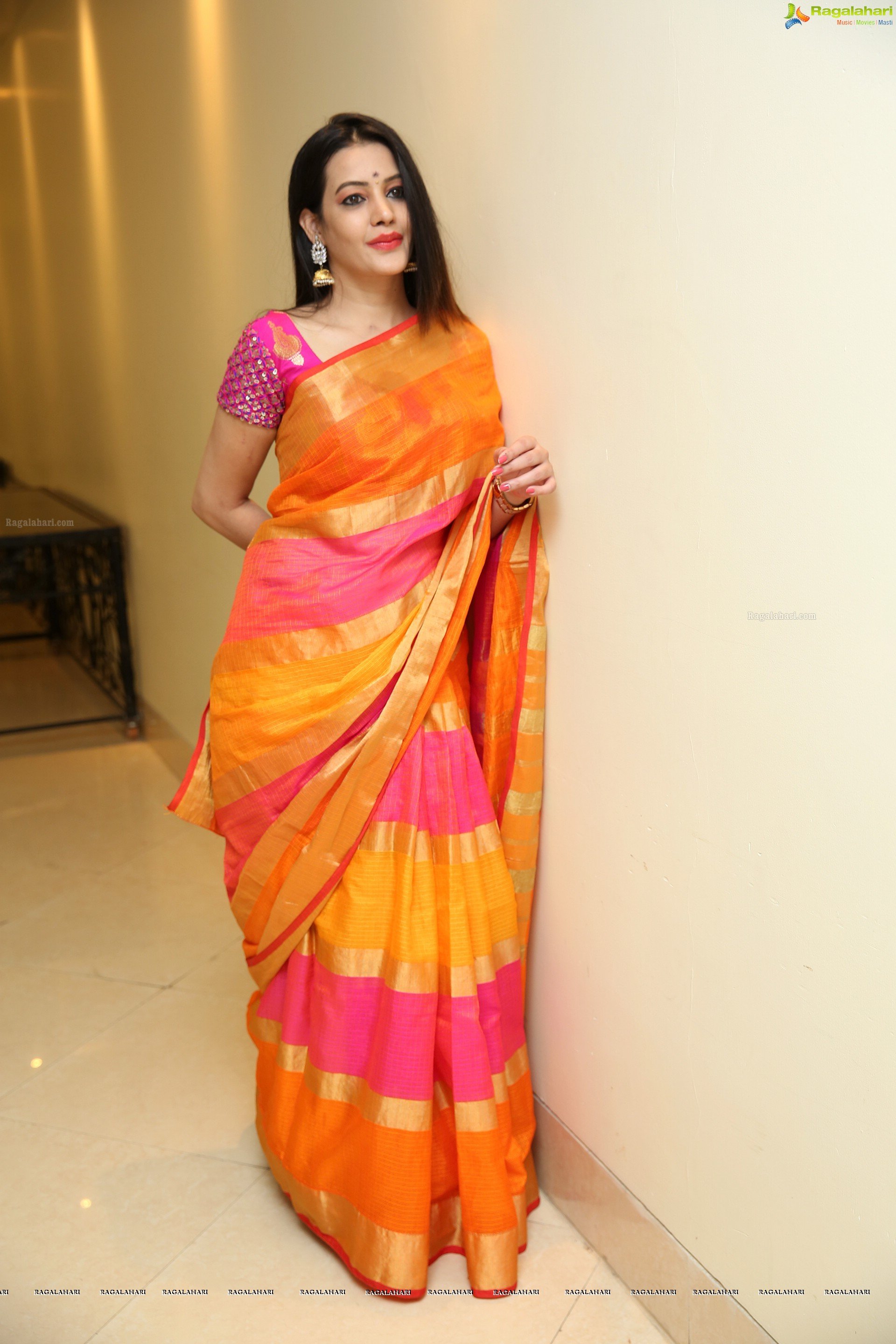 Diksha Panth @ Syle Bazaar Launch - HD Gallery
