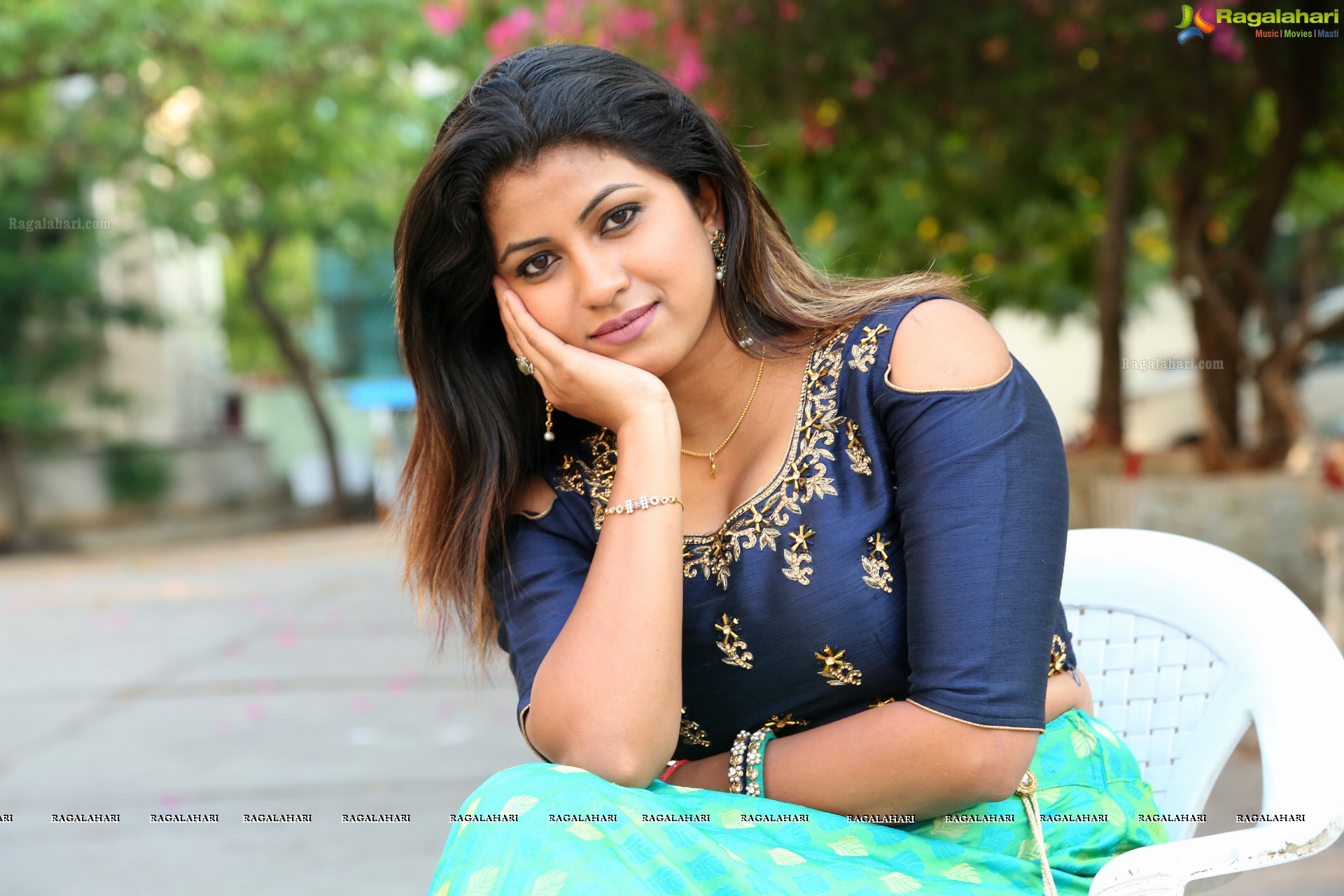 Geethanjali Thasya at Weaves of India Expo (High Definition)