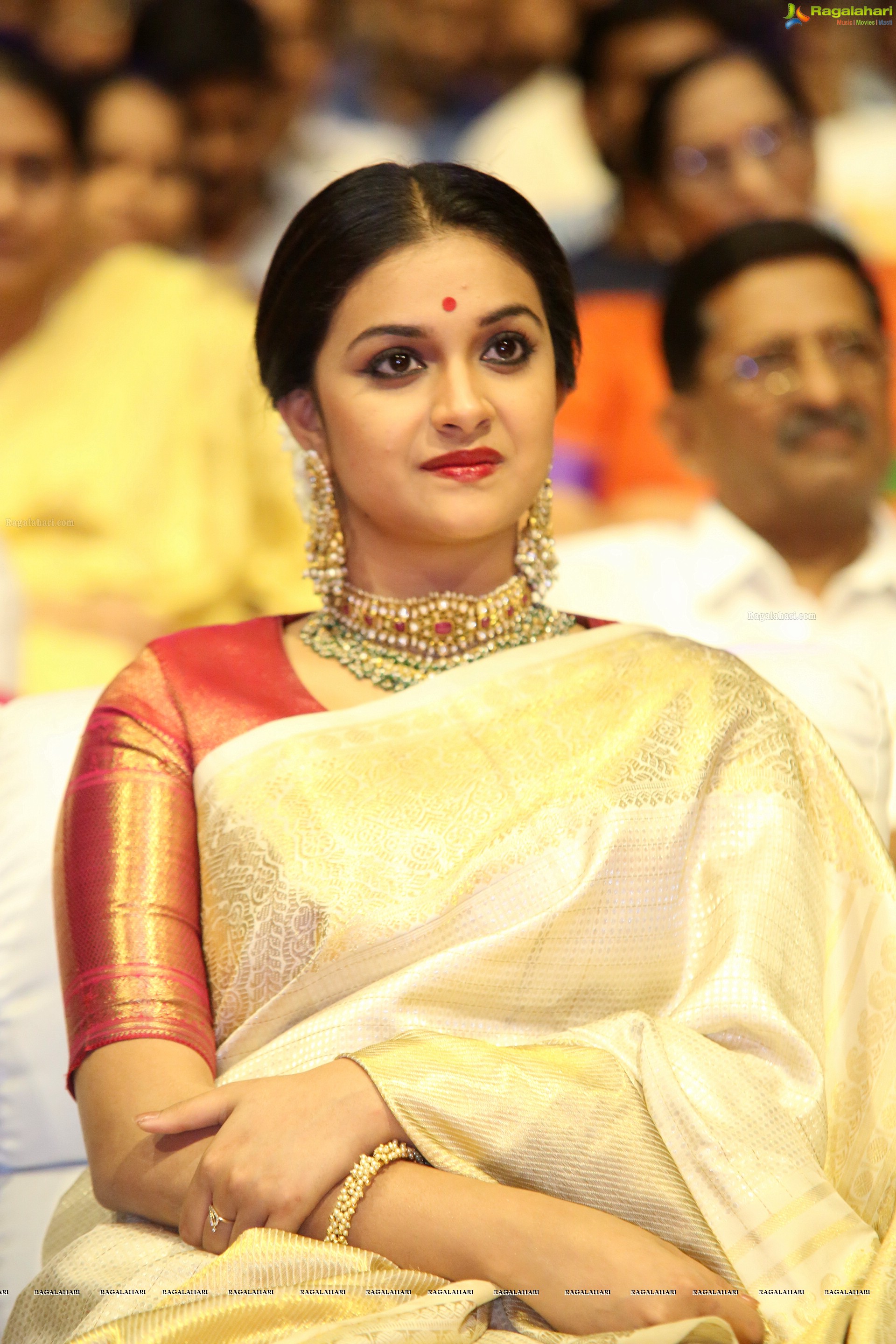 Keerthy Suresh at Mahanati Audio Release (High Definition)