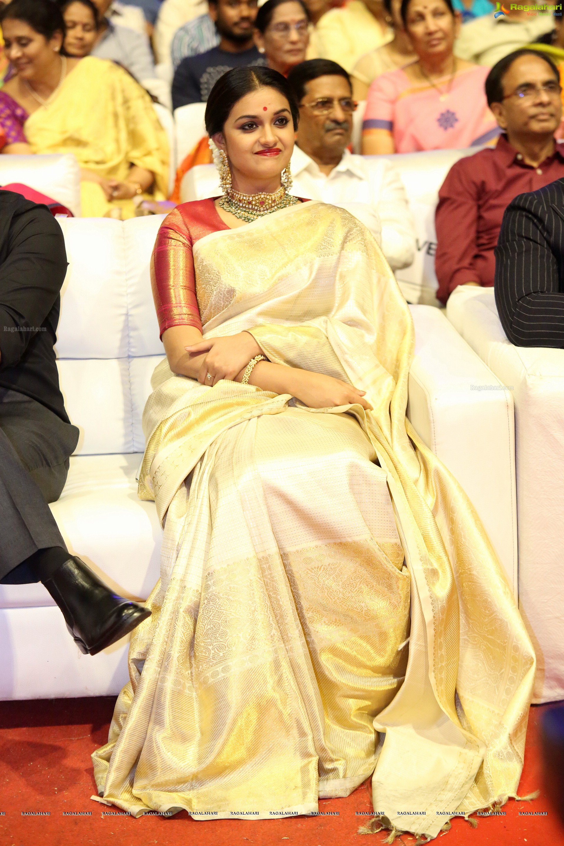 Keerthy Suresh at Mahanati Audio Release (High Definition)