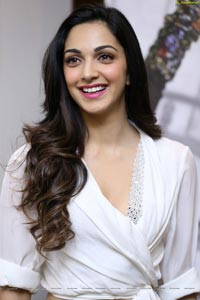 Bollywood Kiara Alia Advani