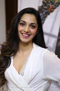 Bollywood Kiara Alia Advani