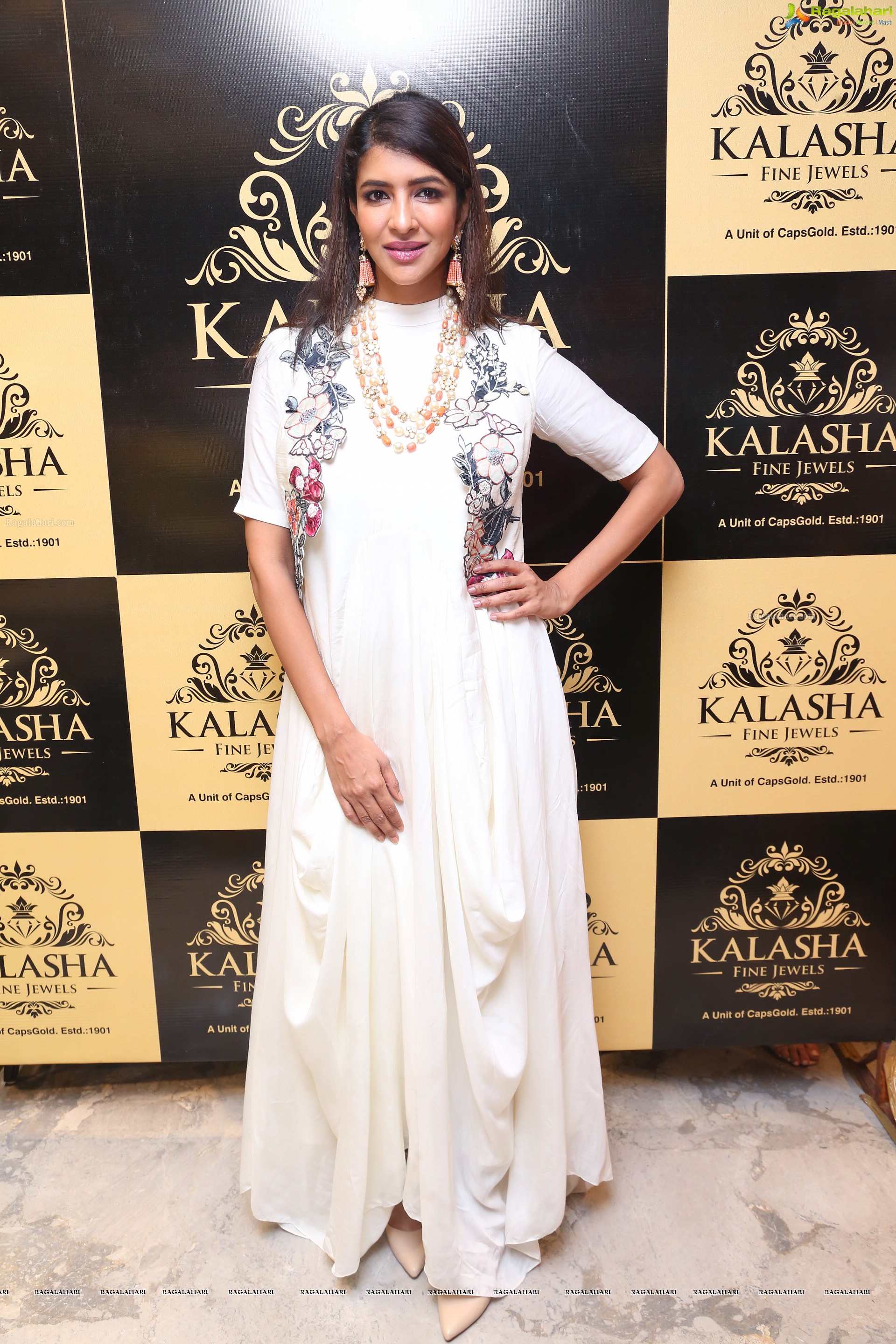 Lakshmi Manchu at Kalasha Fine Jewels 1st Anniversary - HD Gallery