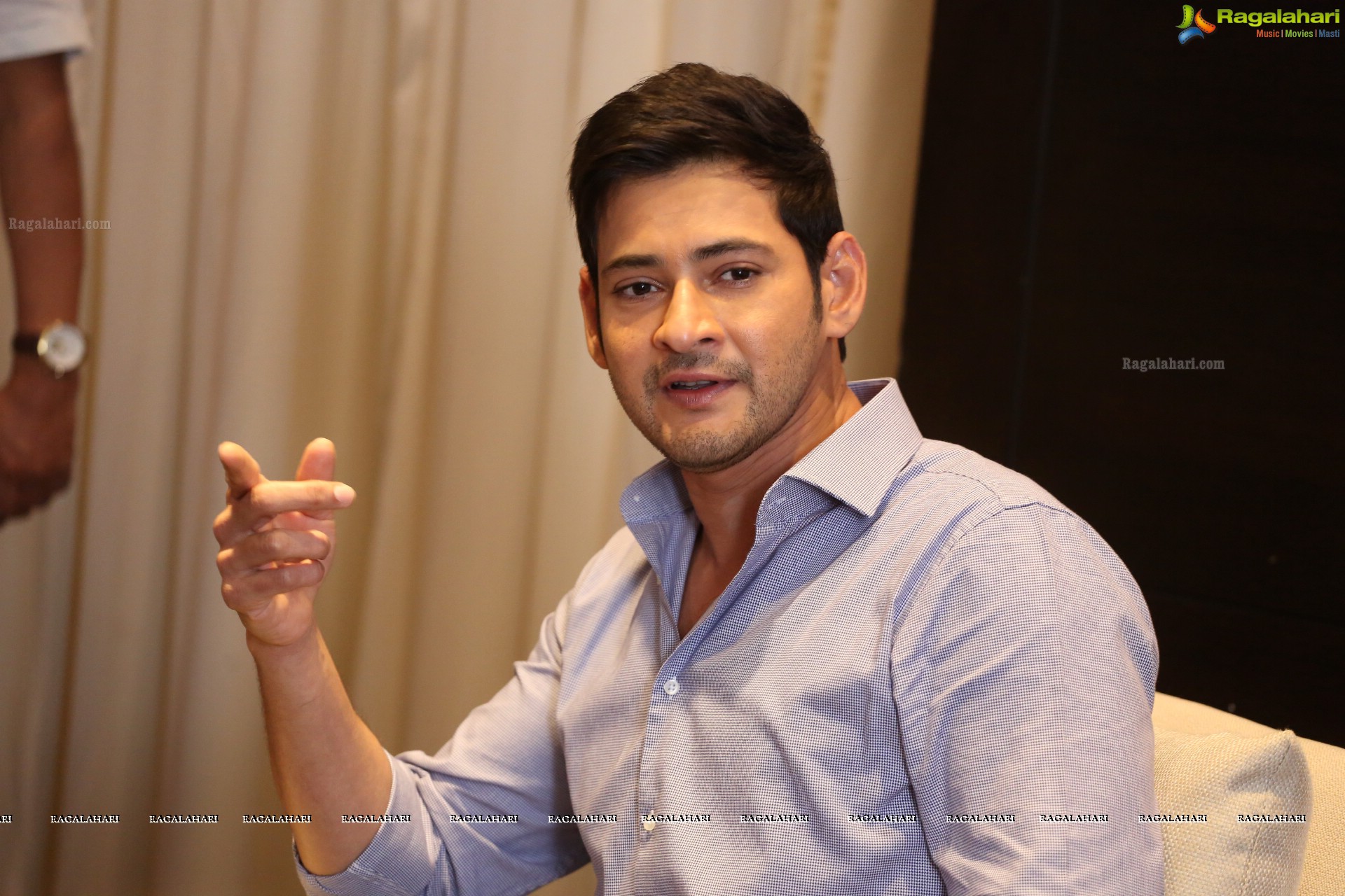 Mahesh Babu at Bharat Ane Nenu Interview (High Definition)