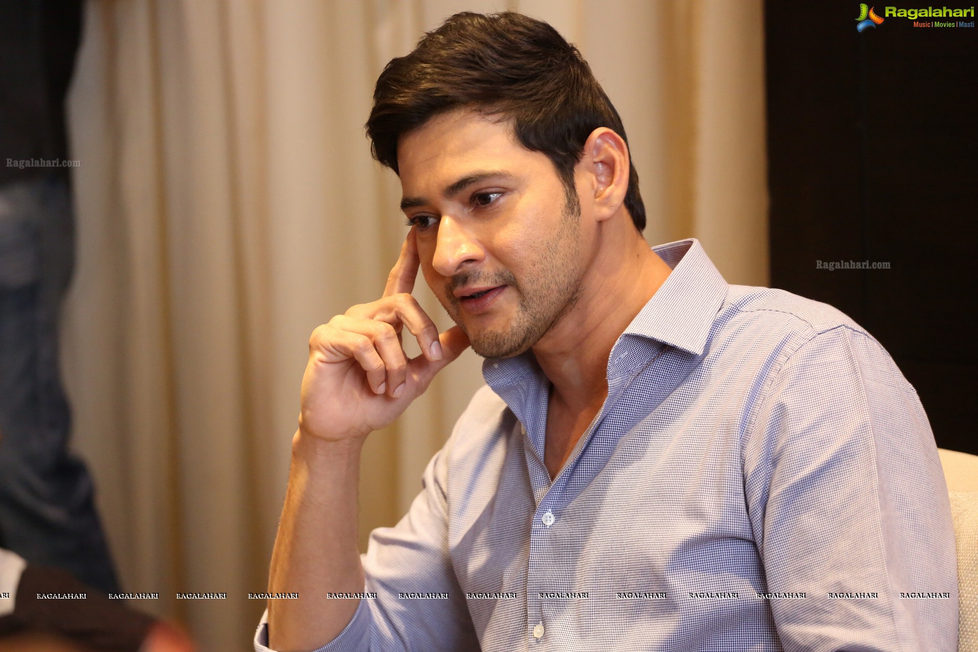 Mahesh Babu at Bharat Ane Nenu Interview (High Definition)