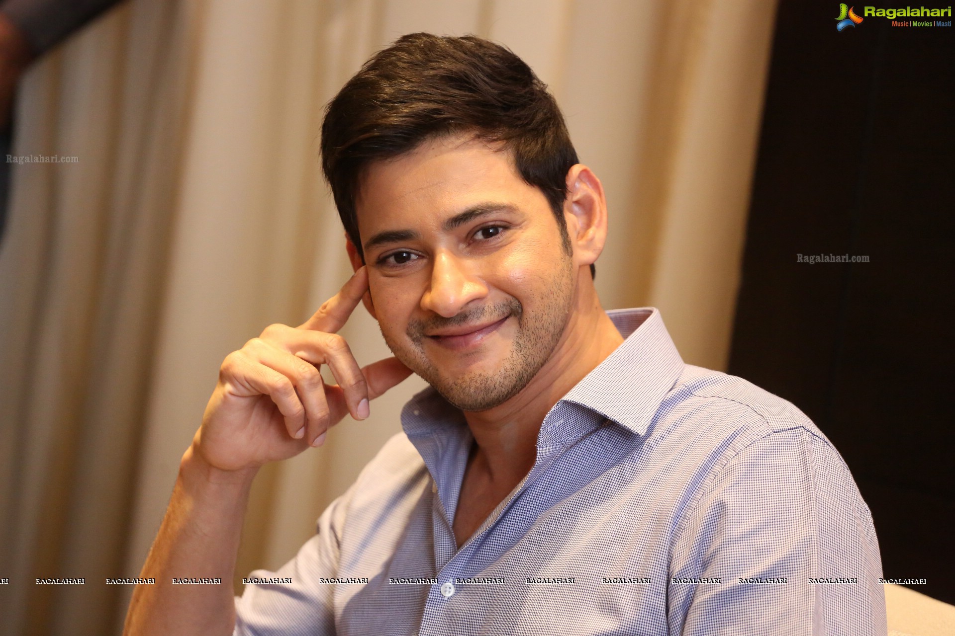 Mahesh Babu at Bharat Ane Nenu Interview (High Definition)