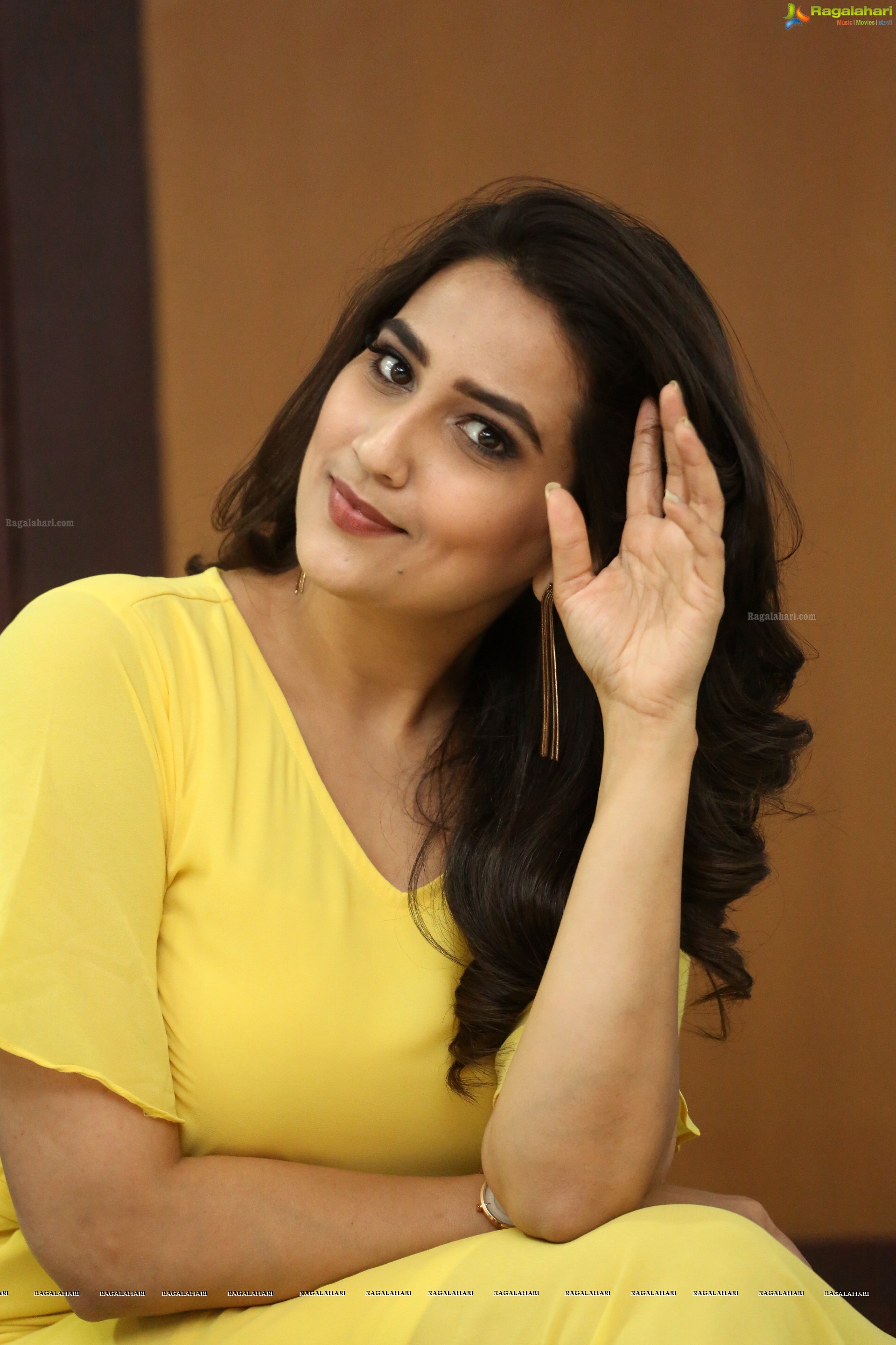 Manjusha at Taxiwala Teaser Launch (High Definition)