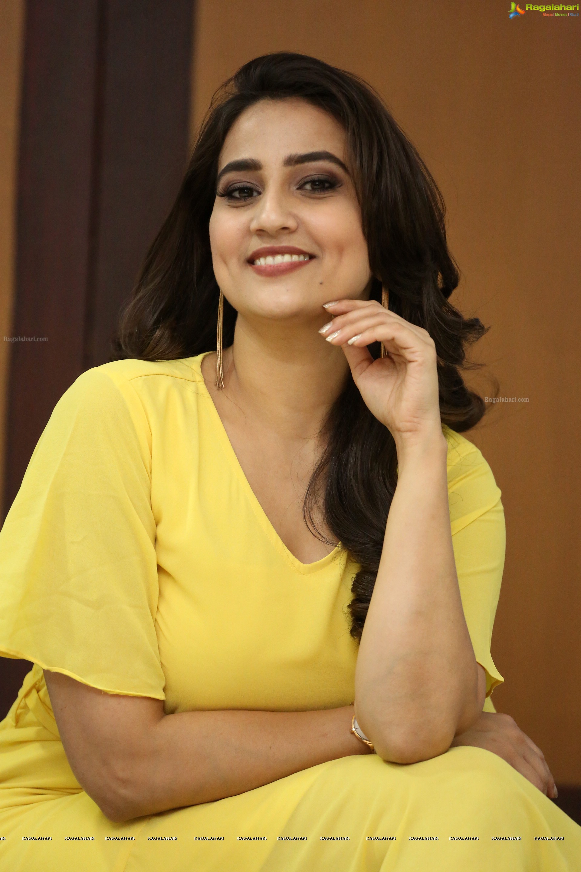 Manjusha at Taxiwala Teaser Launch (High Definition)