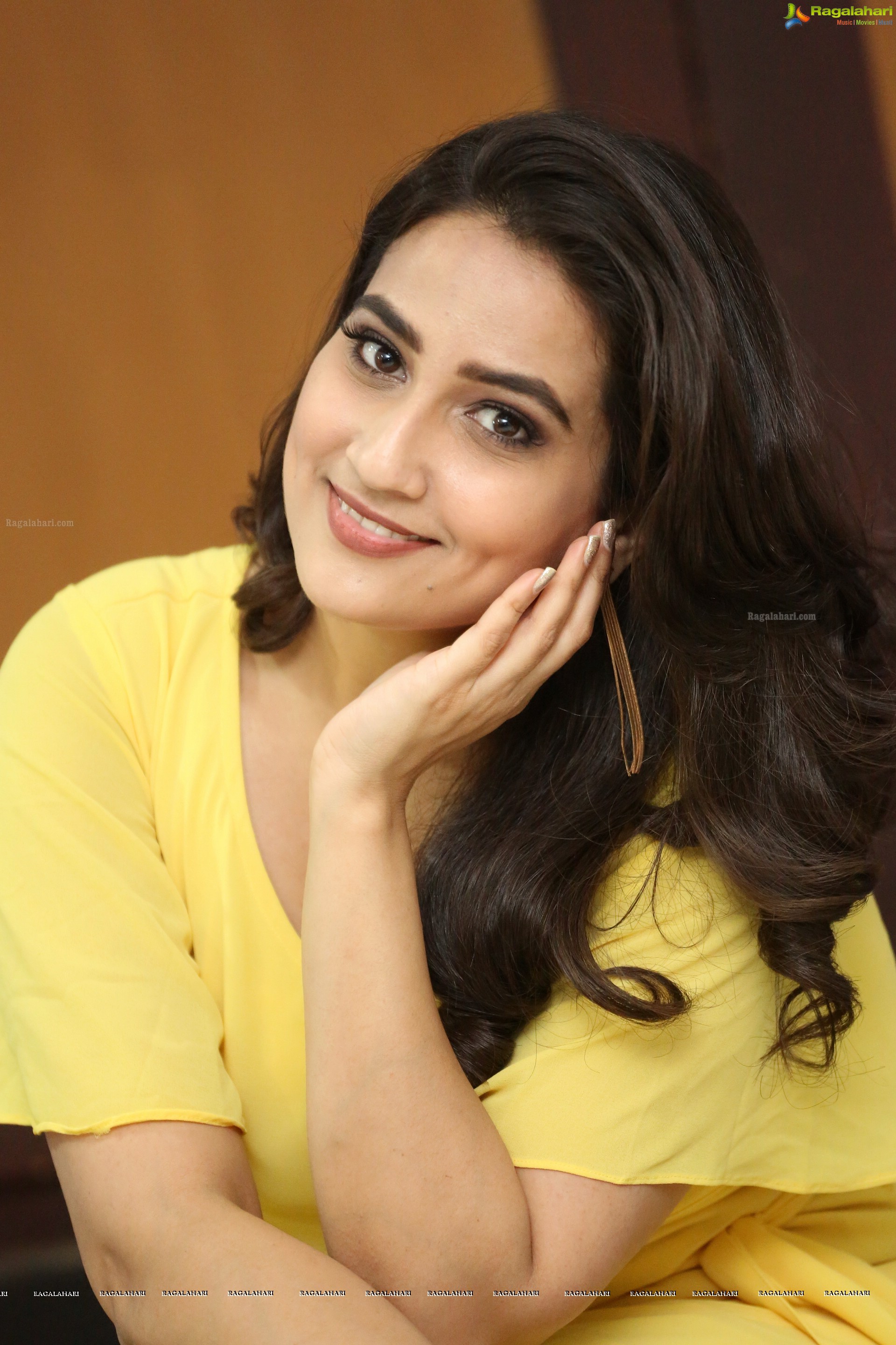 Manjusha at Taxiwala Teaser Launch (High Definition)