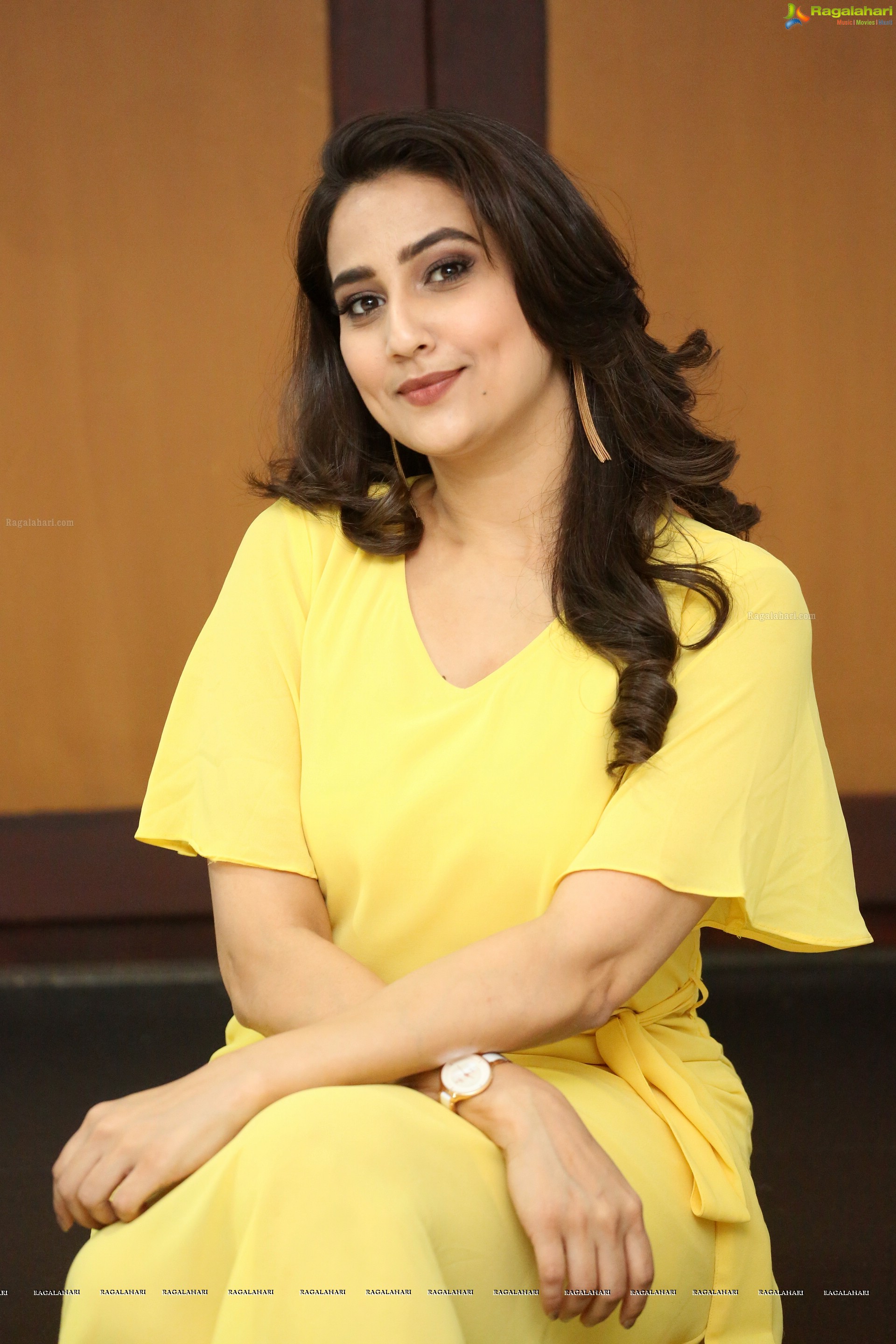 Manjusha at Taxiwala Teaser Launch (High Definition)