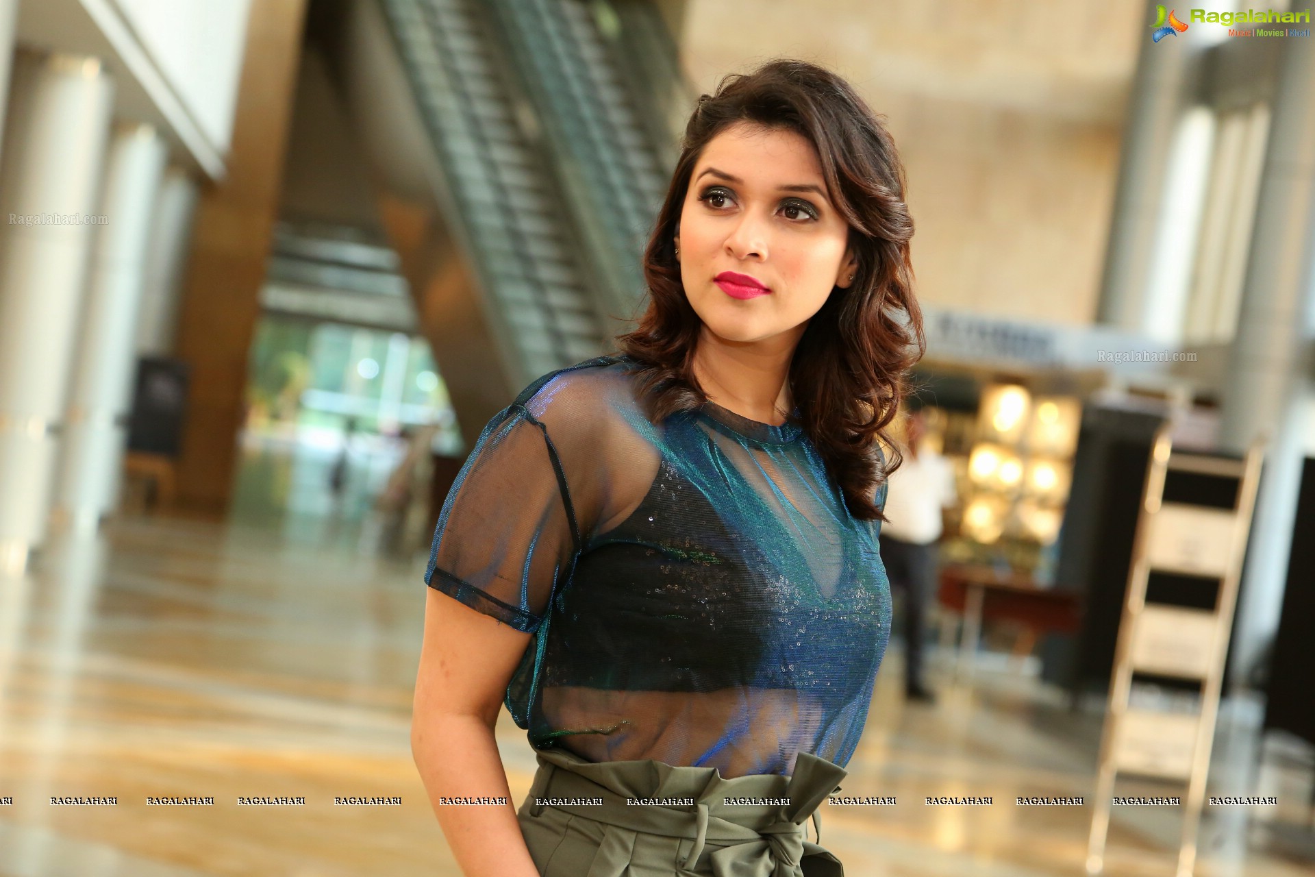 Mannara Chopra at Hi-Life Luxury Fashion Exhibition Curtain Raiser (High Definition)